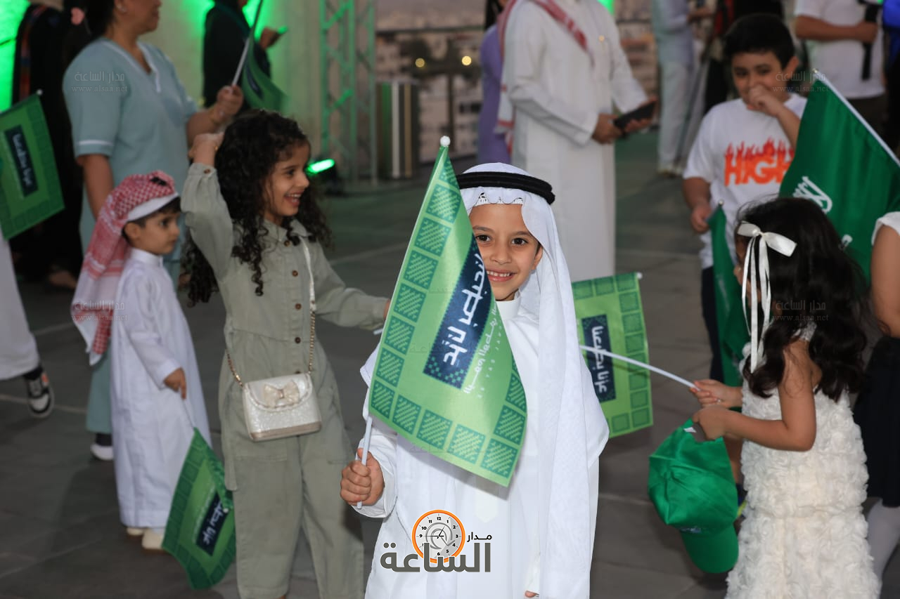 Madar Al-Saa Images 0.5967713874092178