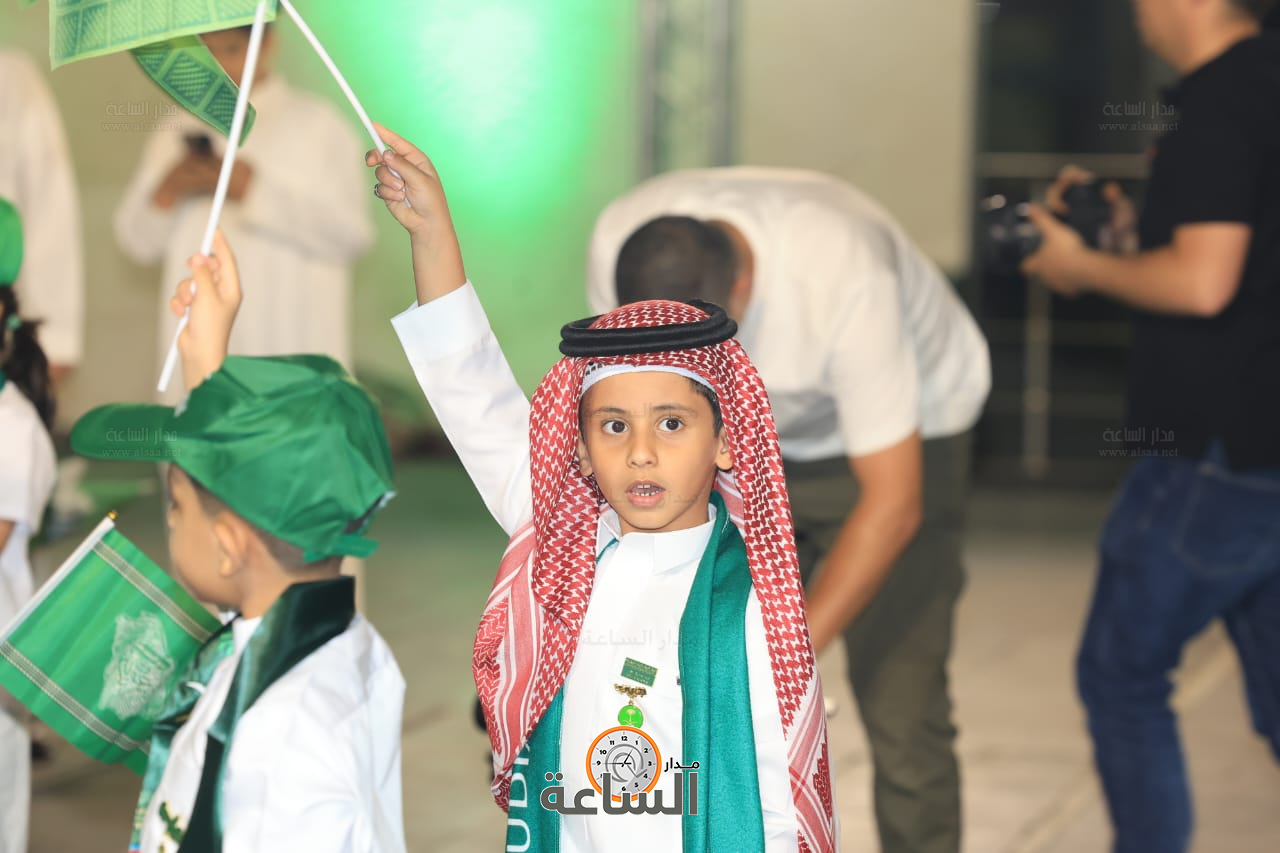 Madar Al-Saa Images 0.14949326262121143