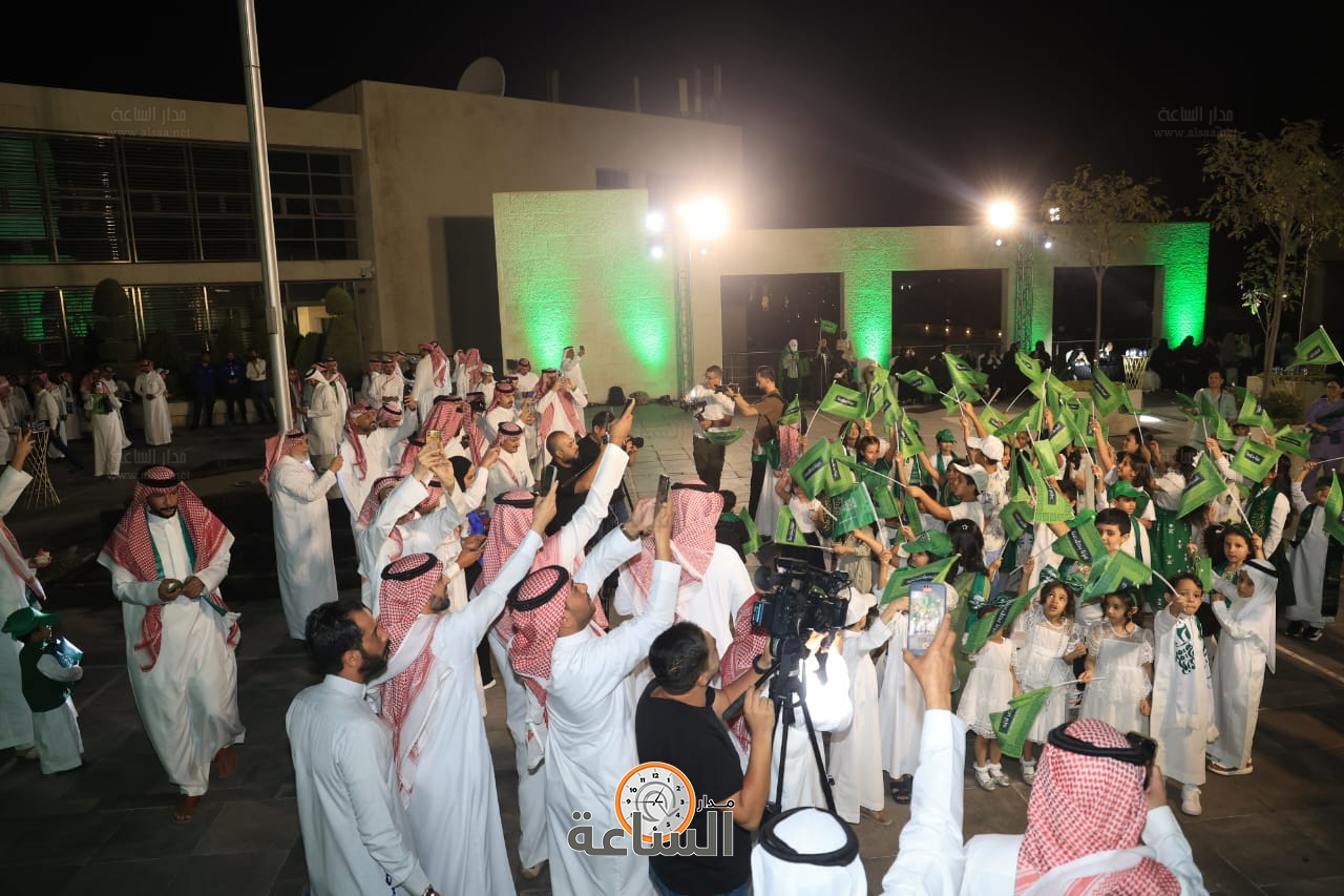 Madar Al-Saa Images 0.5498026093647578