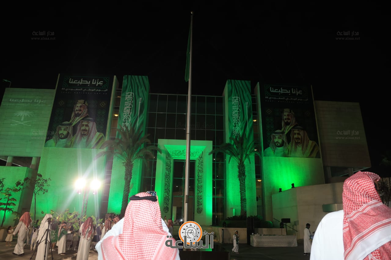 Madar Al-Saa Images 0.25679494778512857