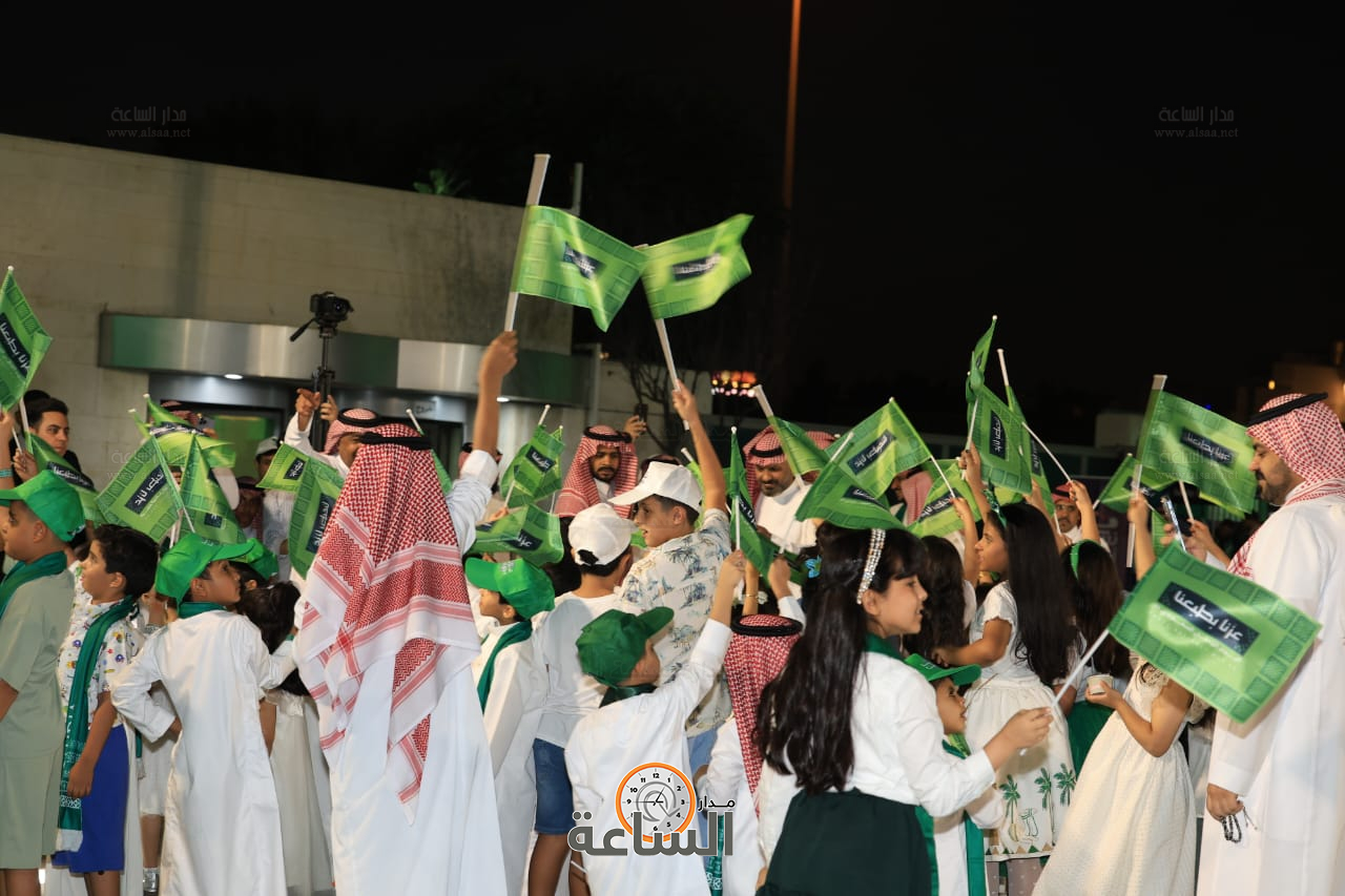 Madar Al-Saa Images 0.24748555766937452