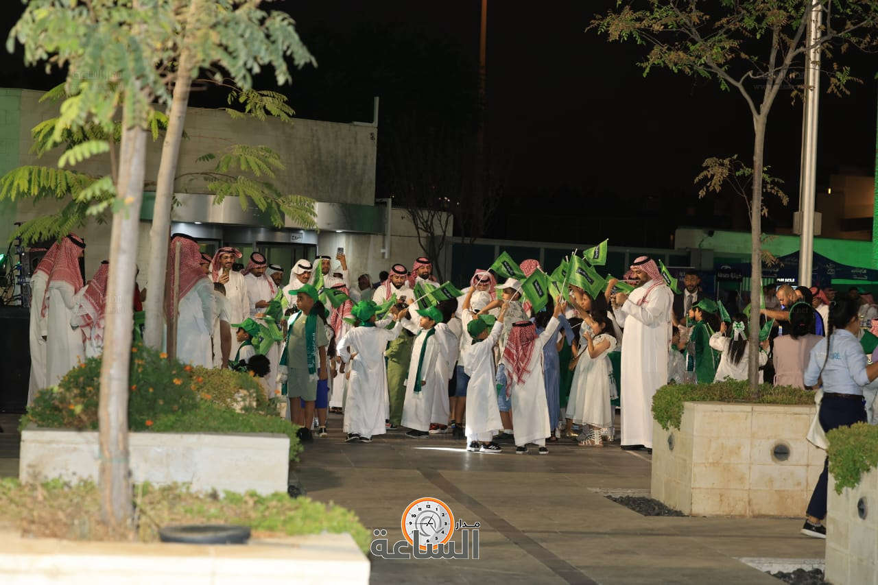 Madar Al-Saa Images 0.506386002674096