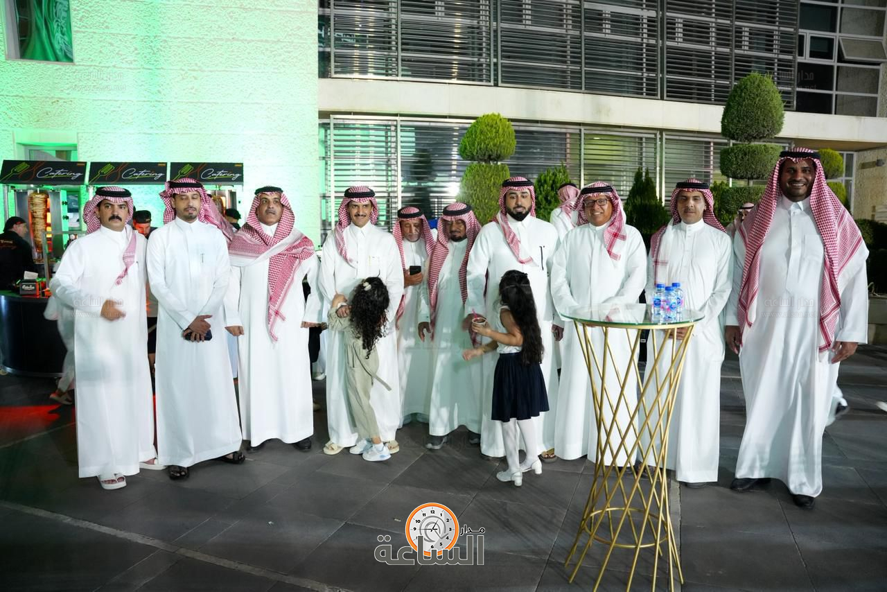 Madar Al-Saa Images 0.371168433337871