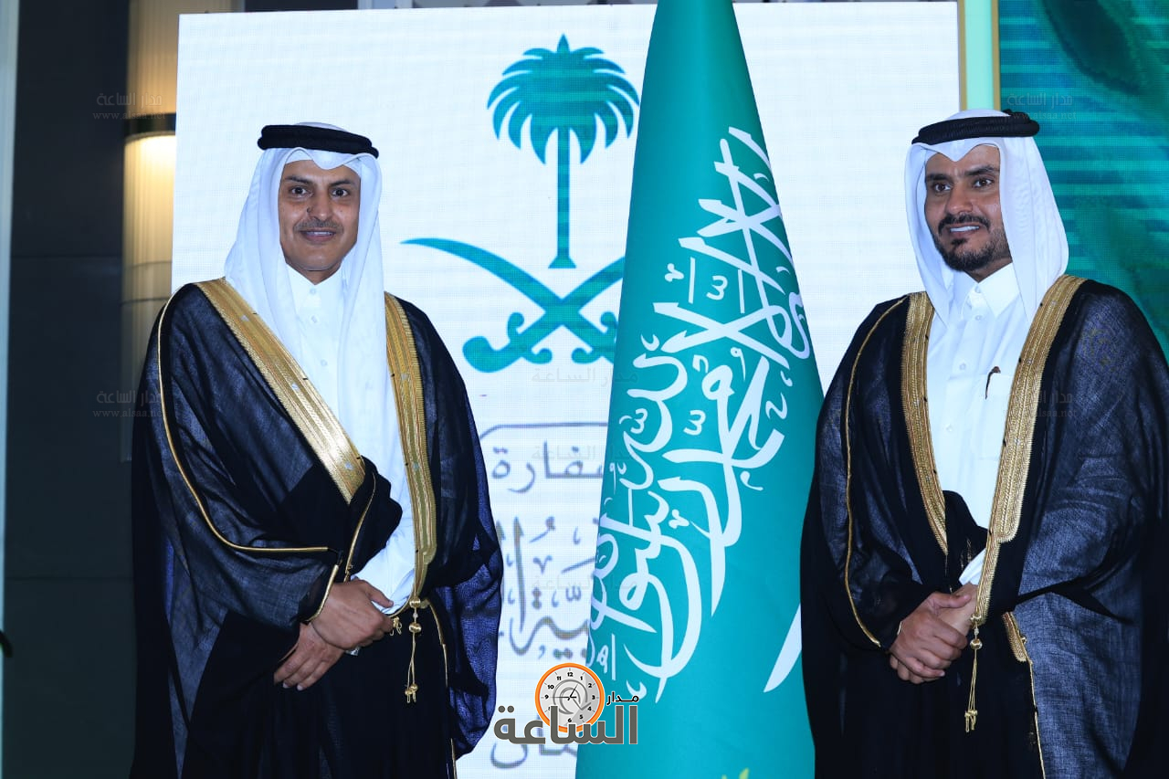 Madar Al-Saa Images 0.6991010907039611