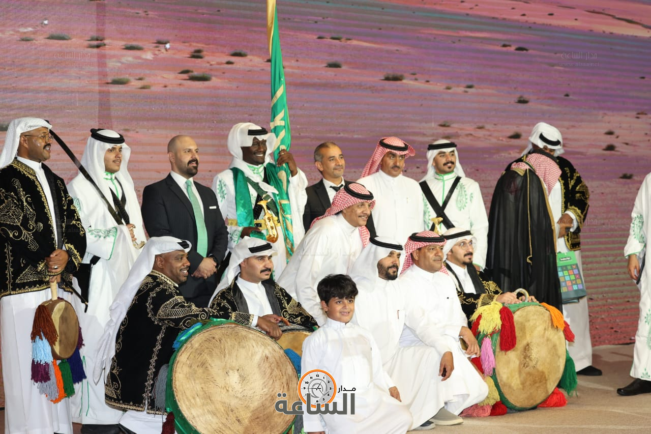 Madar Al-Saa Images 0.9759215990456076