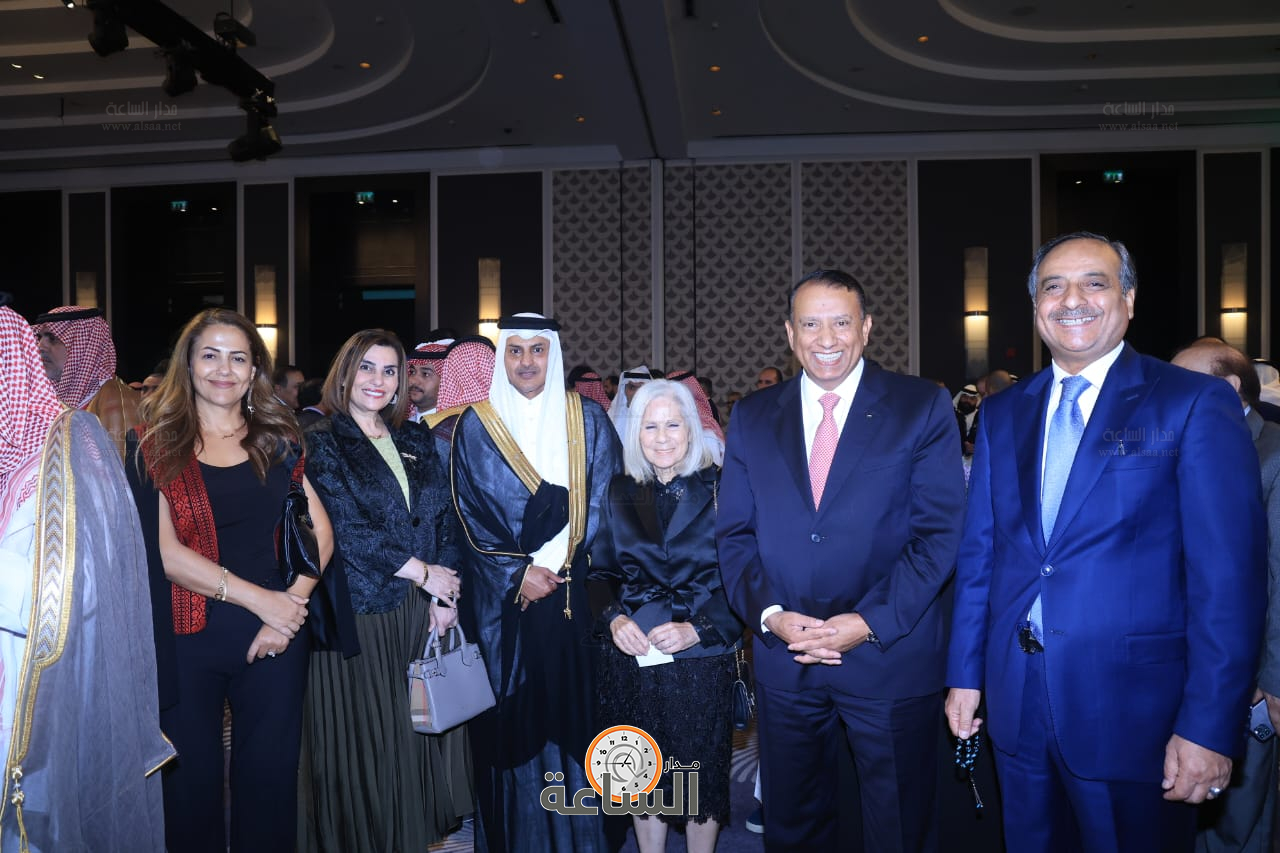 Madar Al-Saa Images 0.01696669405565865