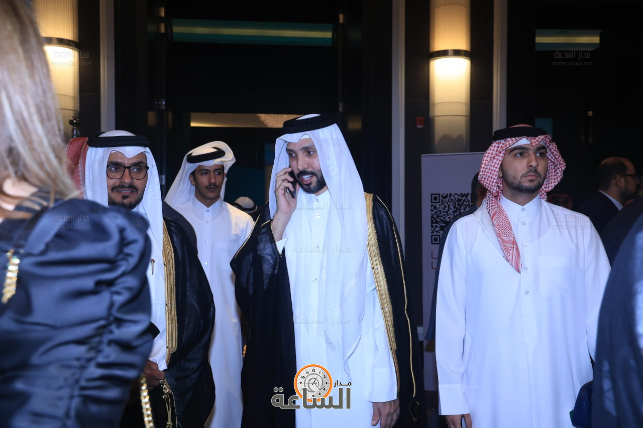 Madar Al-Saa Images 0.039166329711864845