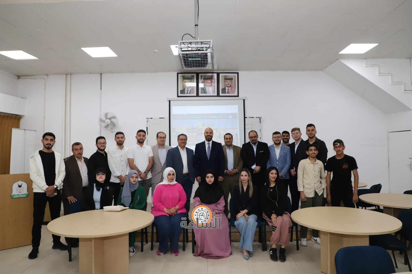 Madar Al-Saa Images 0.6825476123792832