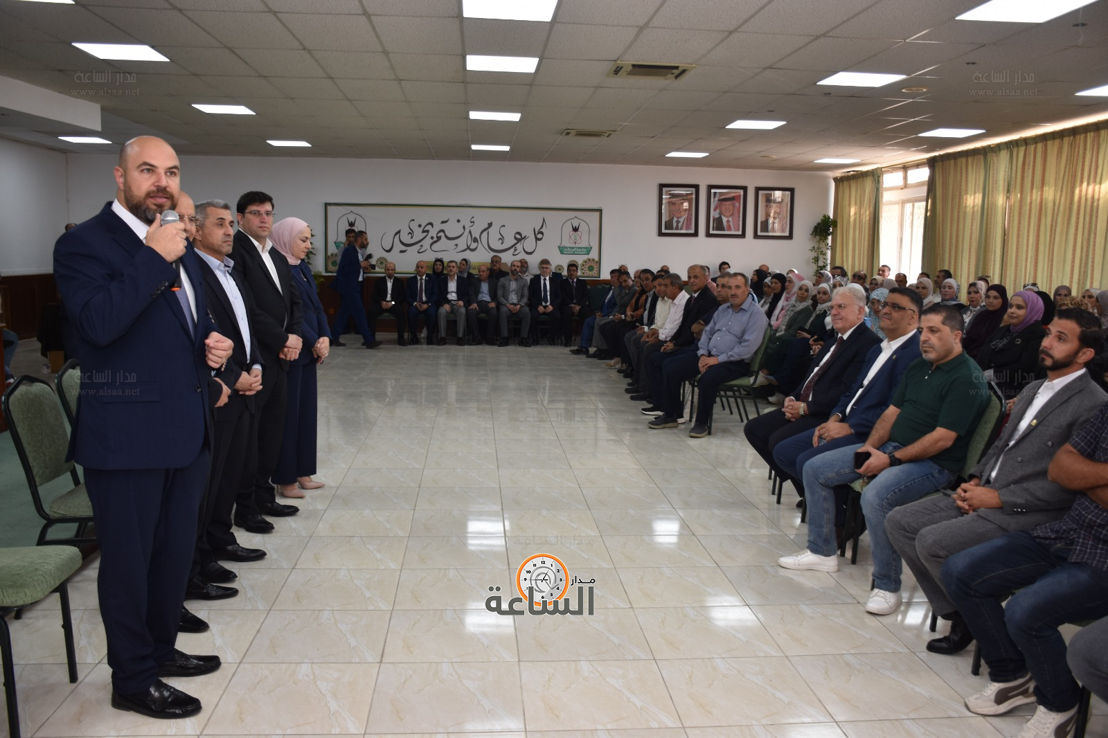 Madar Al-Saa Images 0.65149378429067