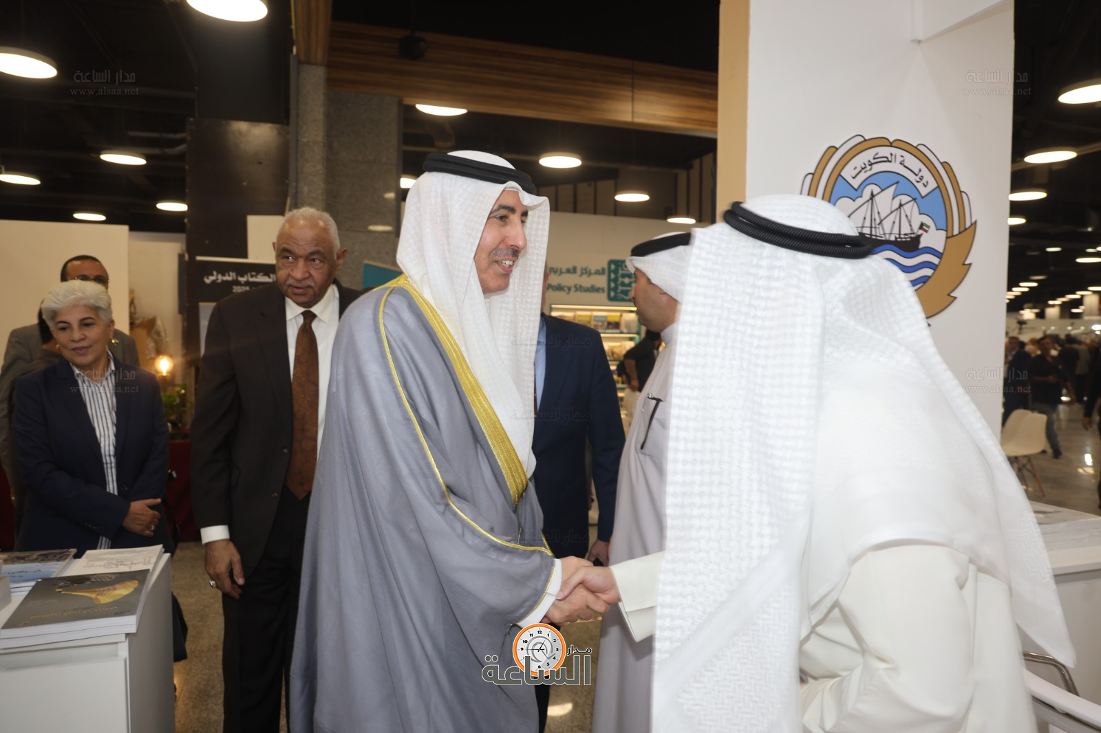 Madar Al-Saa Images 0.454689173337524