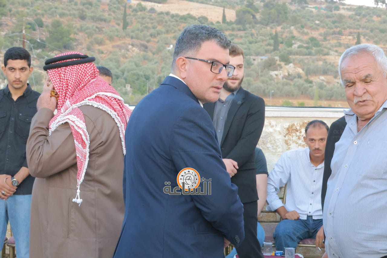 Madar Al-Saa Images 0.399945799530553