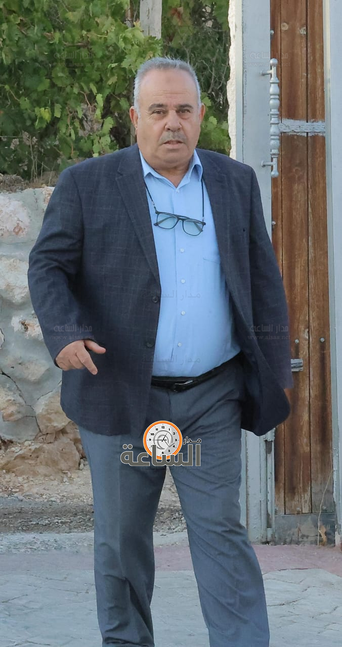 Madar Al-Saa Images 0.6015240845956623