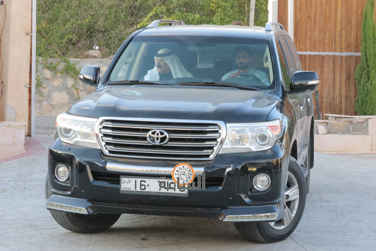 Madar Al-Saa Images 0.938447379430618