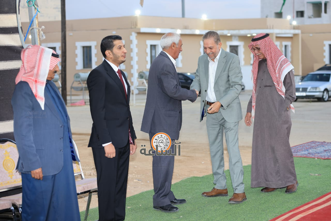 Madar Al-Saa Images 0.8727482799552188