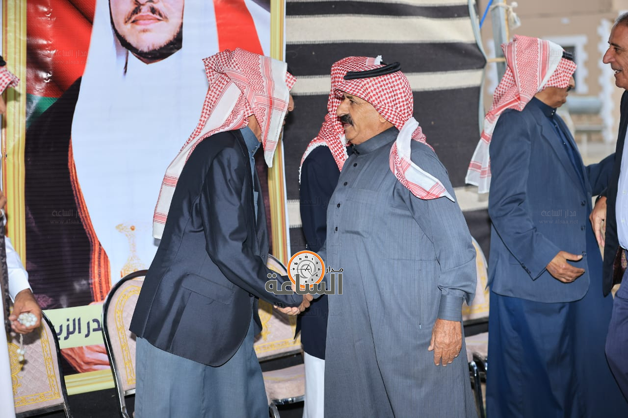 Madar Al-Saa Images 0.483193598739326