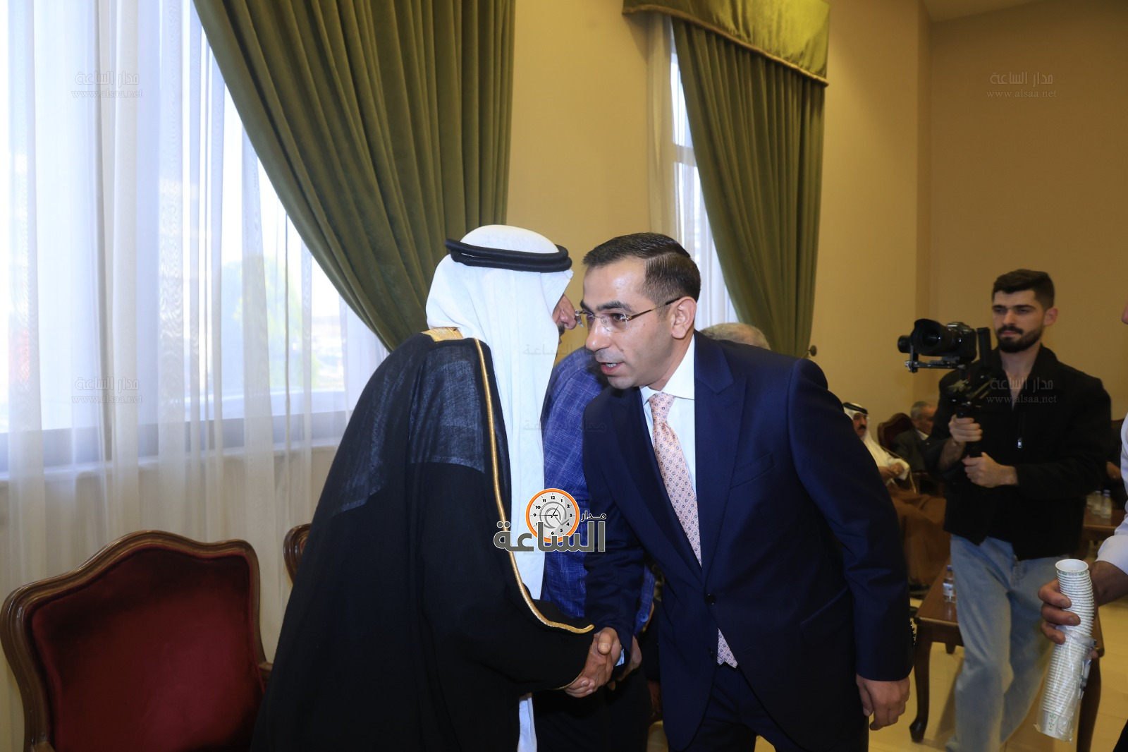 Madar Al-Saa Images 0.4815868914494057