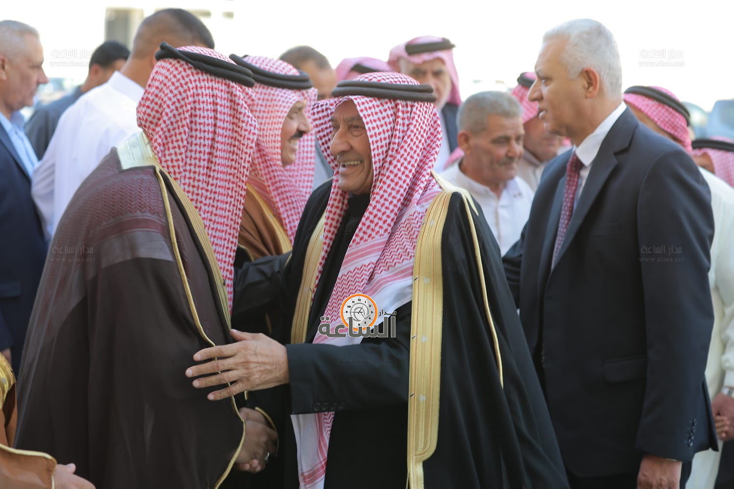 Madar Al-Saa Images 0.4304870649779102