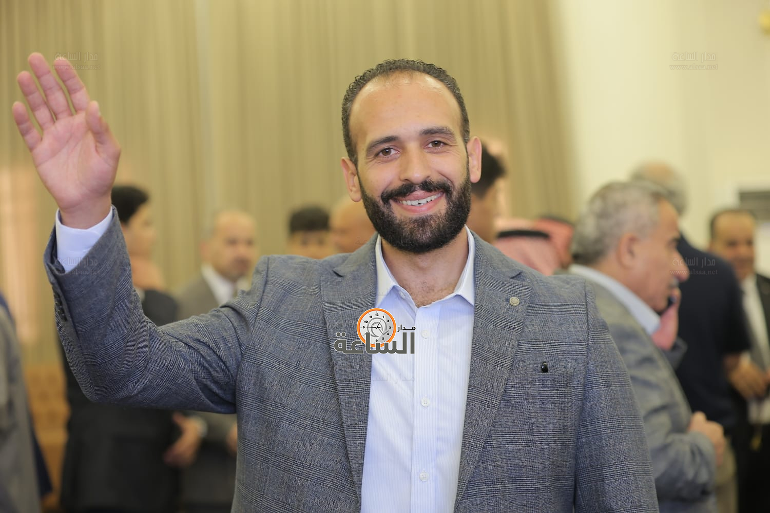 Madar Al-Saa Images 0.4599440647616937