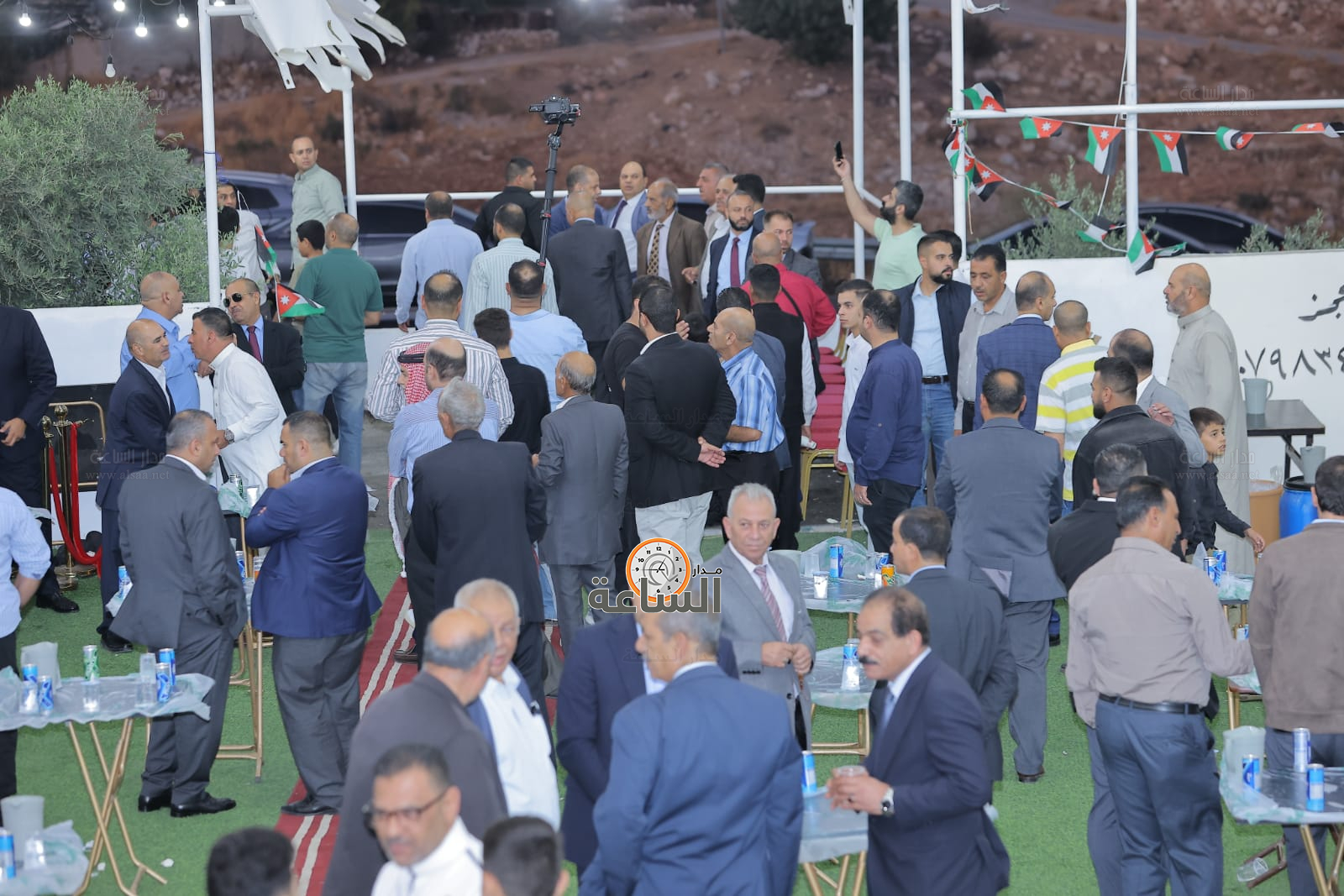 Madar Al-Saa Images 0.4123062303333389