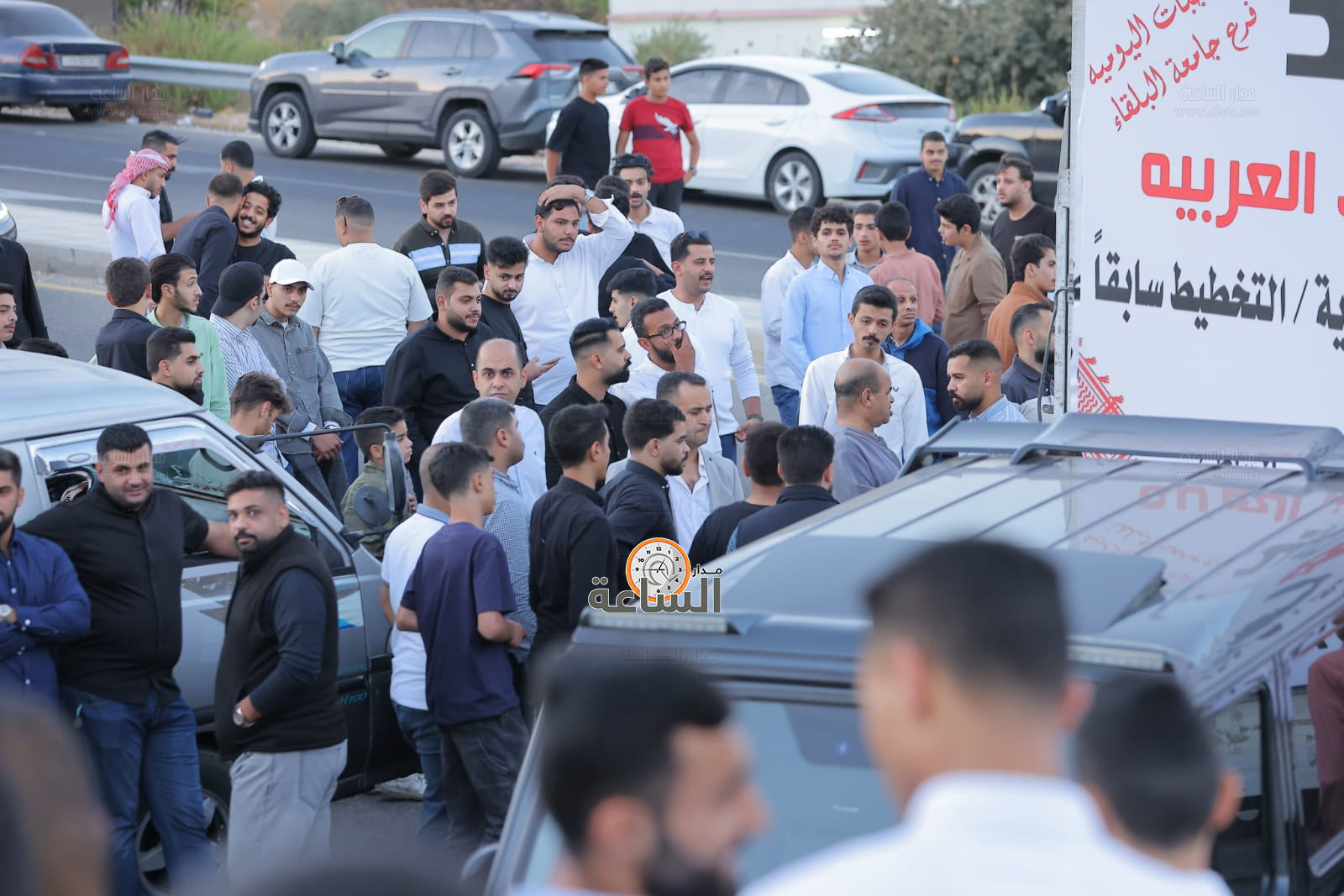 Madar Al-Saa Images 0.8039955335424641