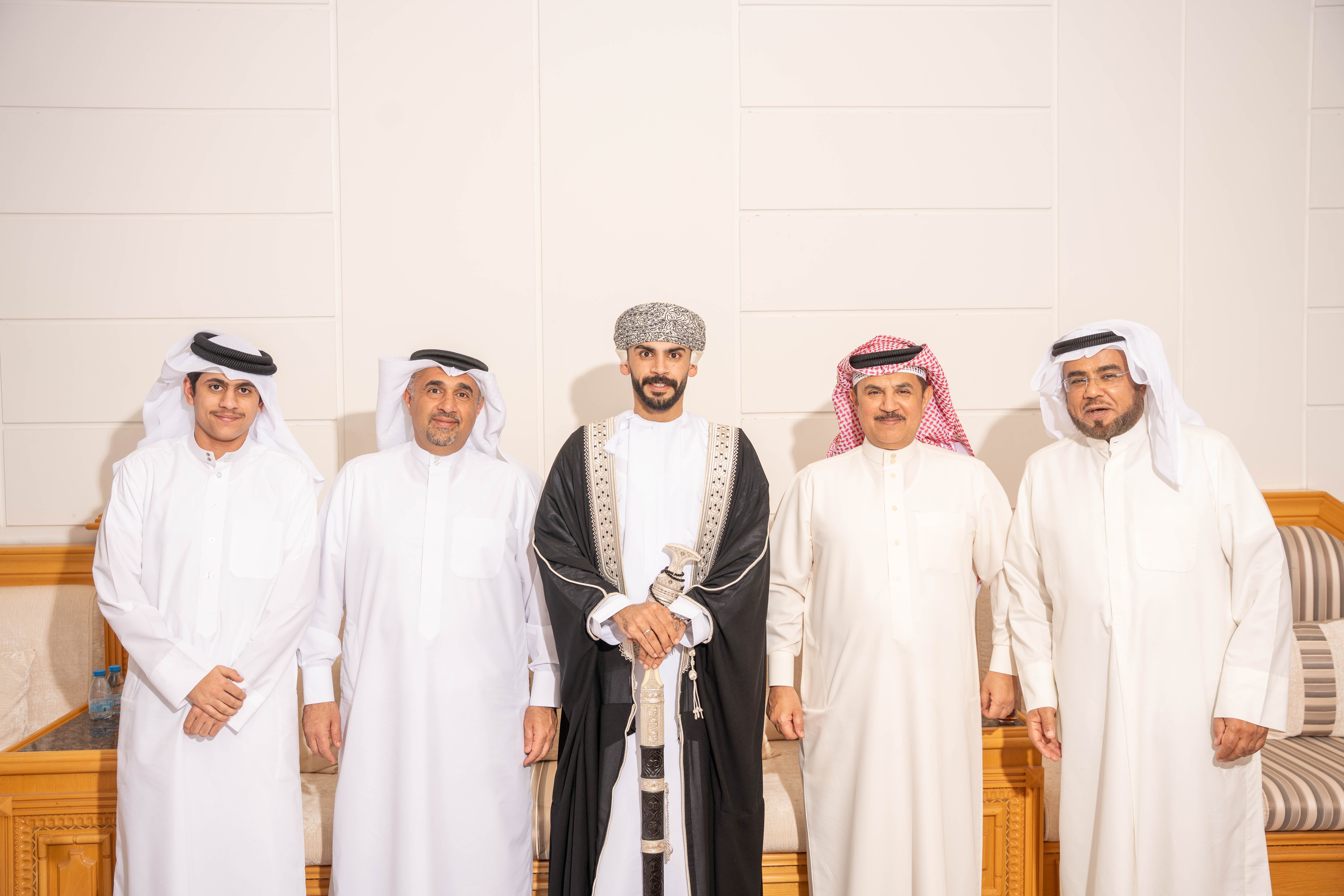 Madar Al-Saa Images 0.03573870737267937