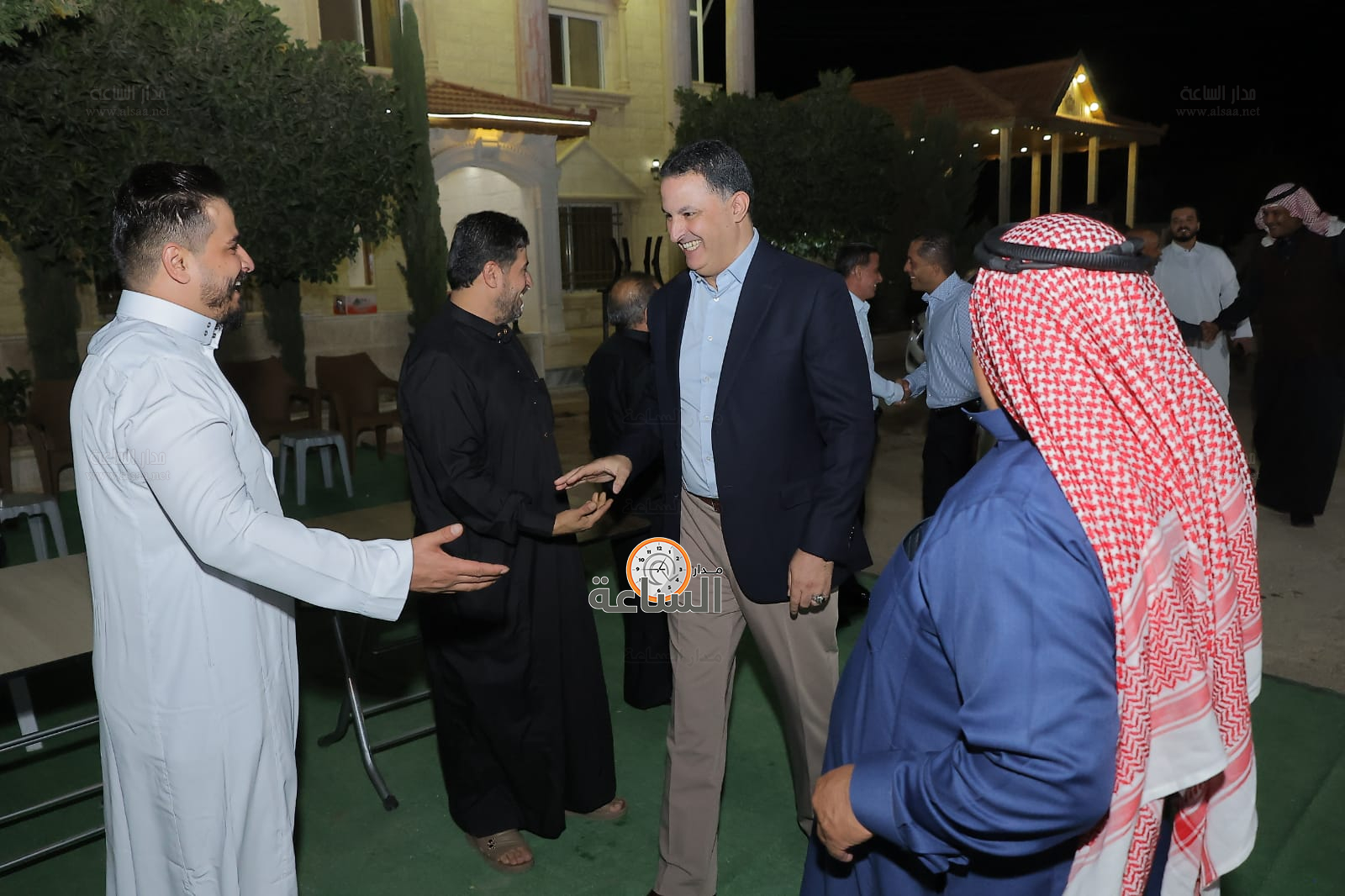 Madar Al-Saa Images 0.4995120213004429