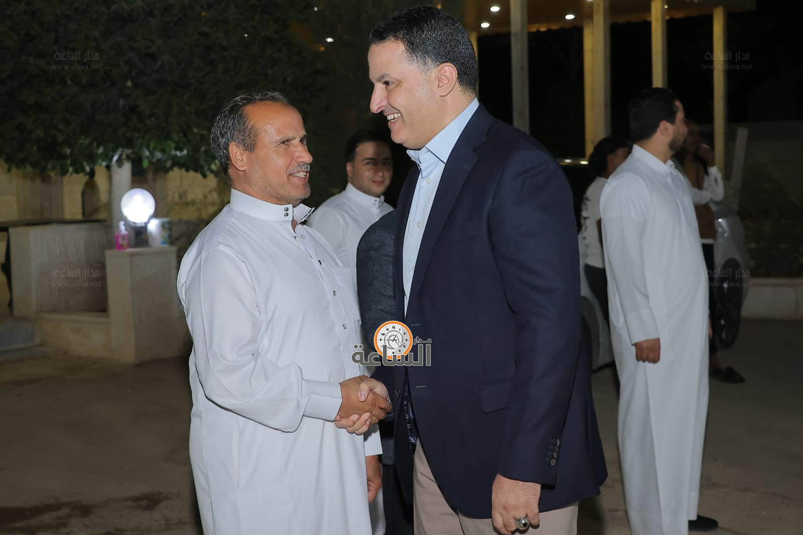 Madar Al-Saa Images 0.22776086292417352