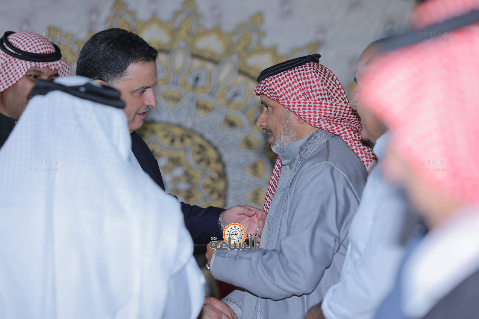 Madar Al-Saa Images 0.5042685775786091