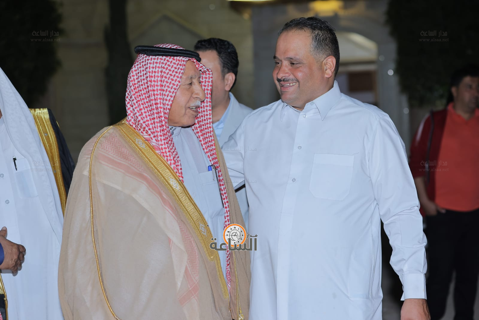 Madar Al-Saa Images 0.18120254116861423