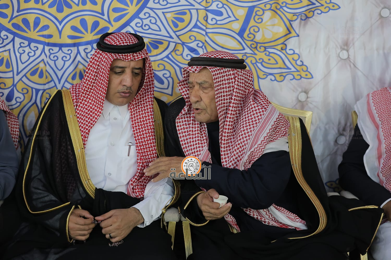 Madar Al-Saa Images 0.7408860391491834