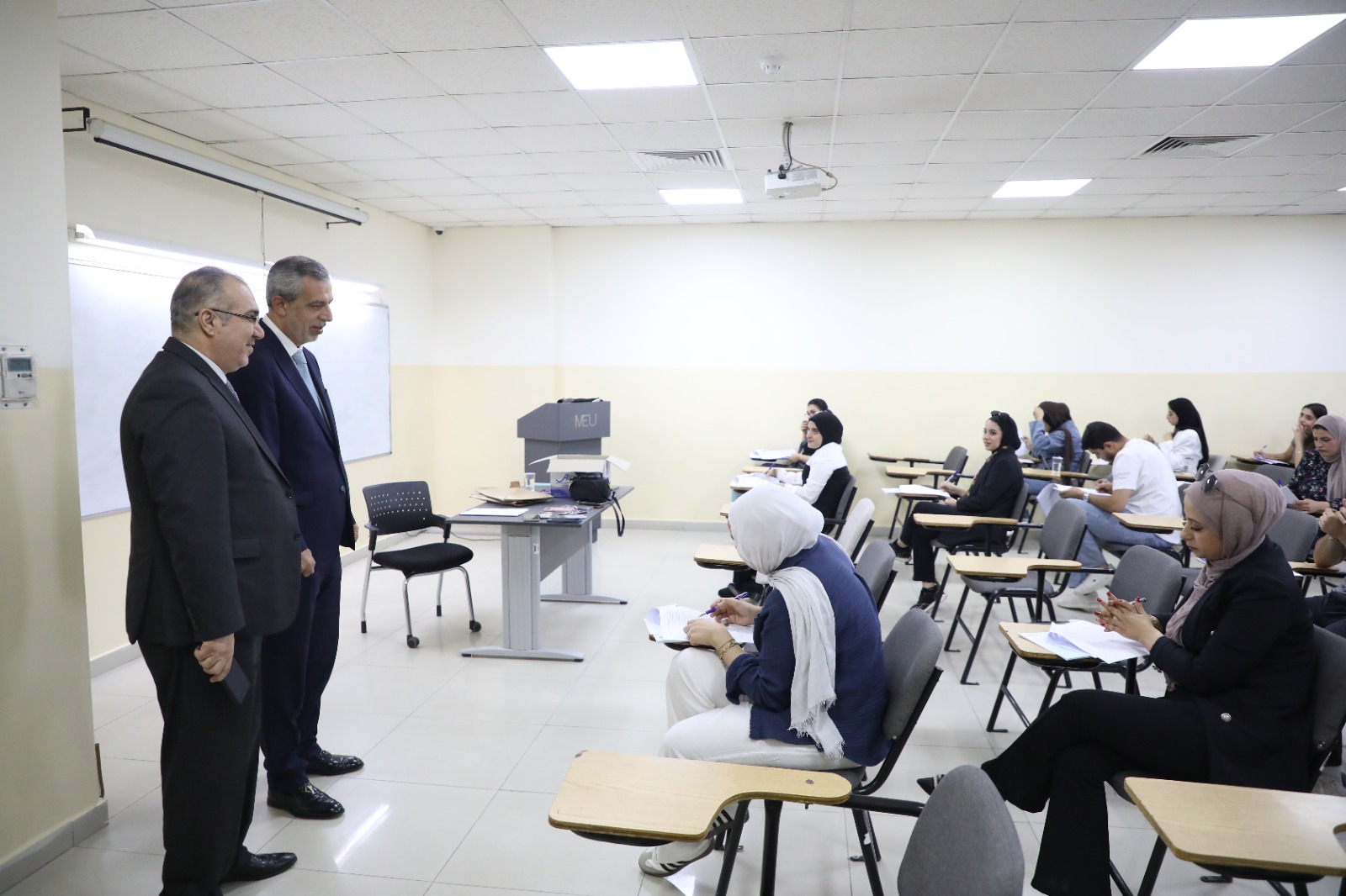 Madar Al-Saa Images 0.689070272643419