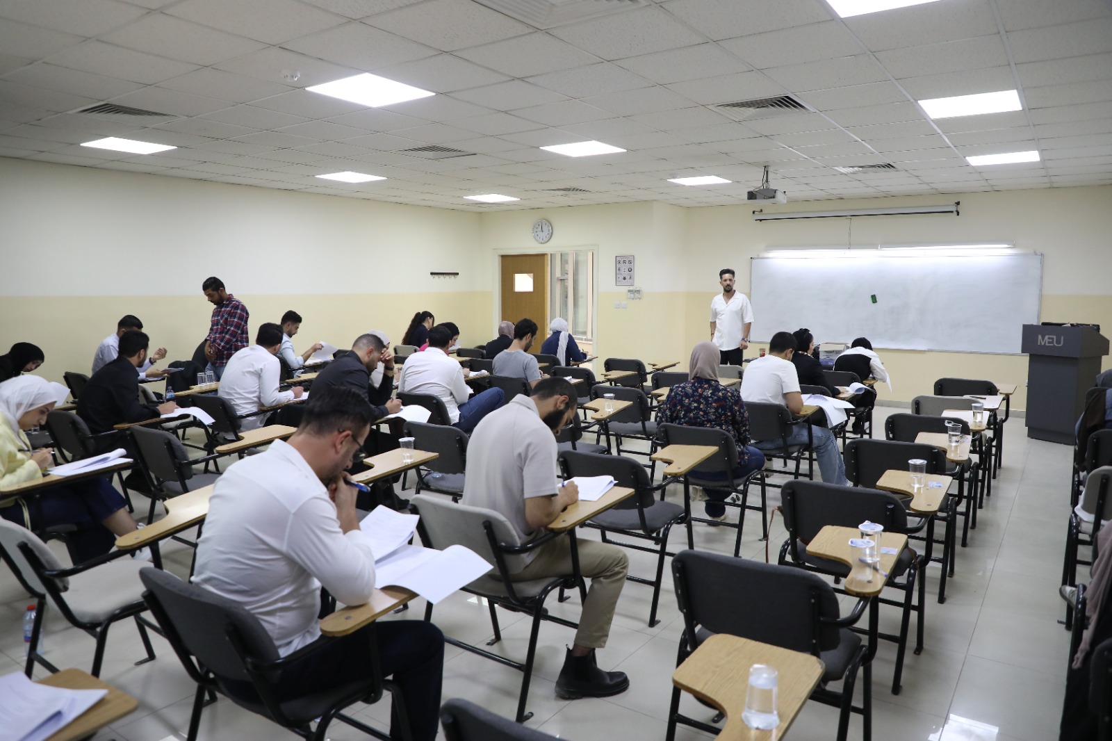 Madar Al-Saa Images 0.35535927751662333