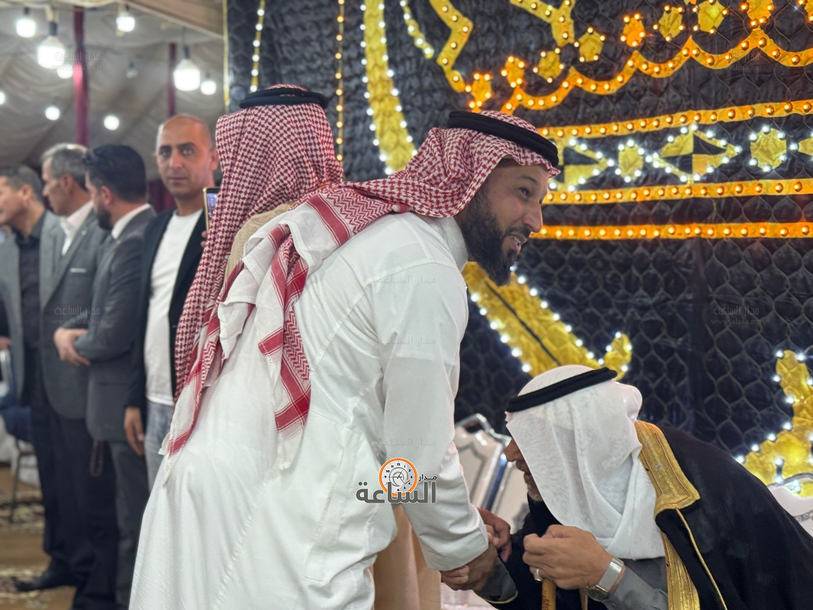 Madar Al-Saa Images 0.4211196498066334