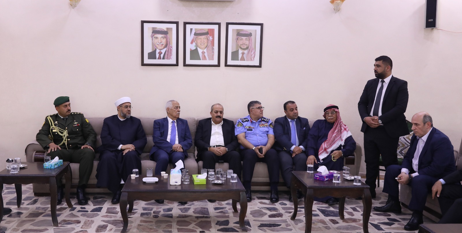 Madar Al-Saa Images 0.42769018727911245