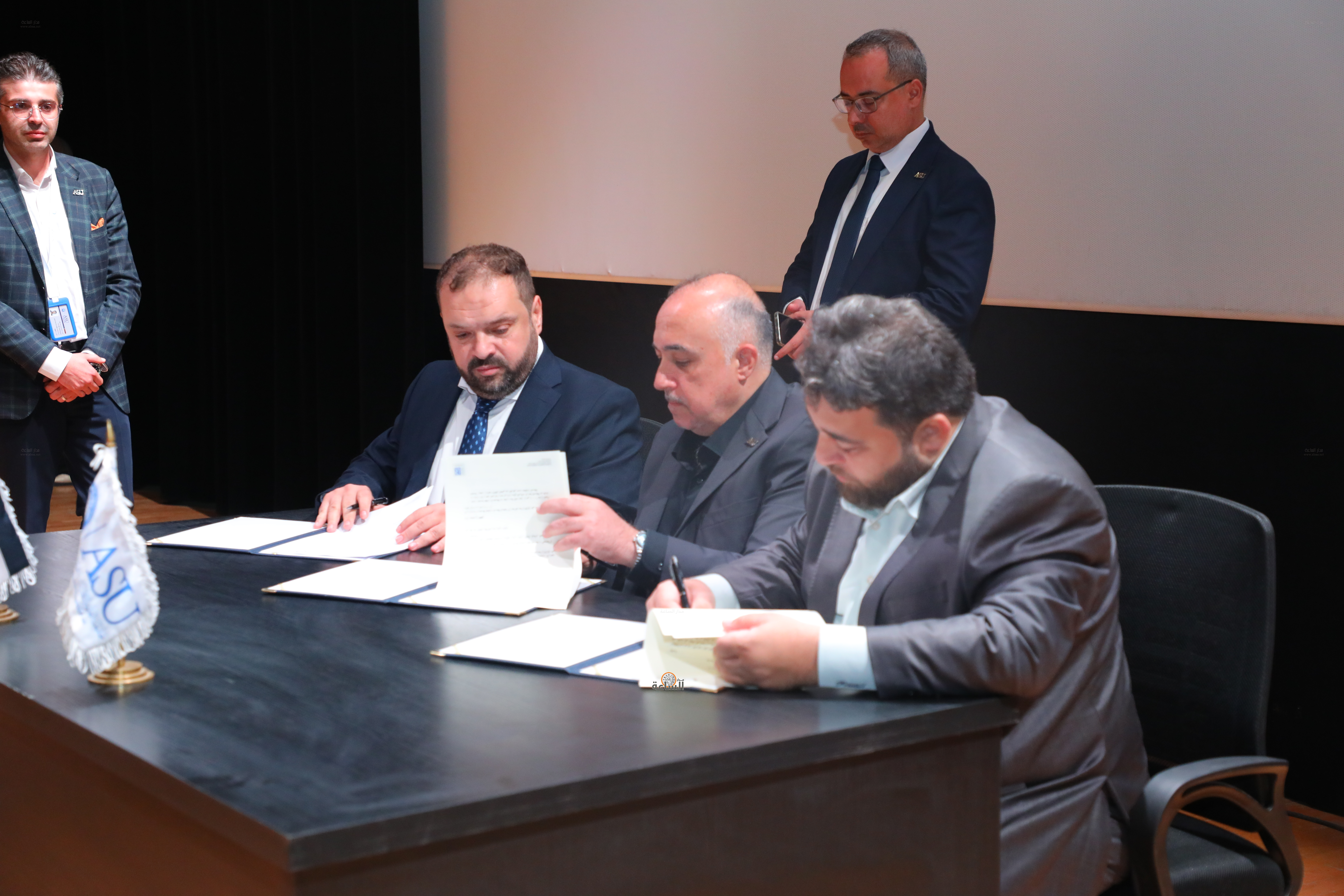 Madar Al-Saa Images 0.8143746010891704