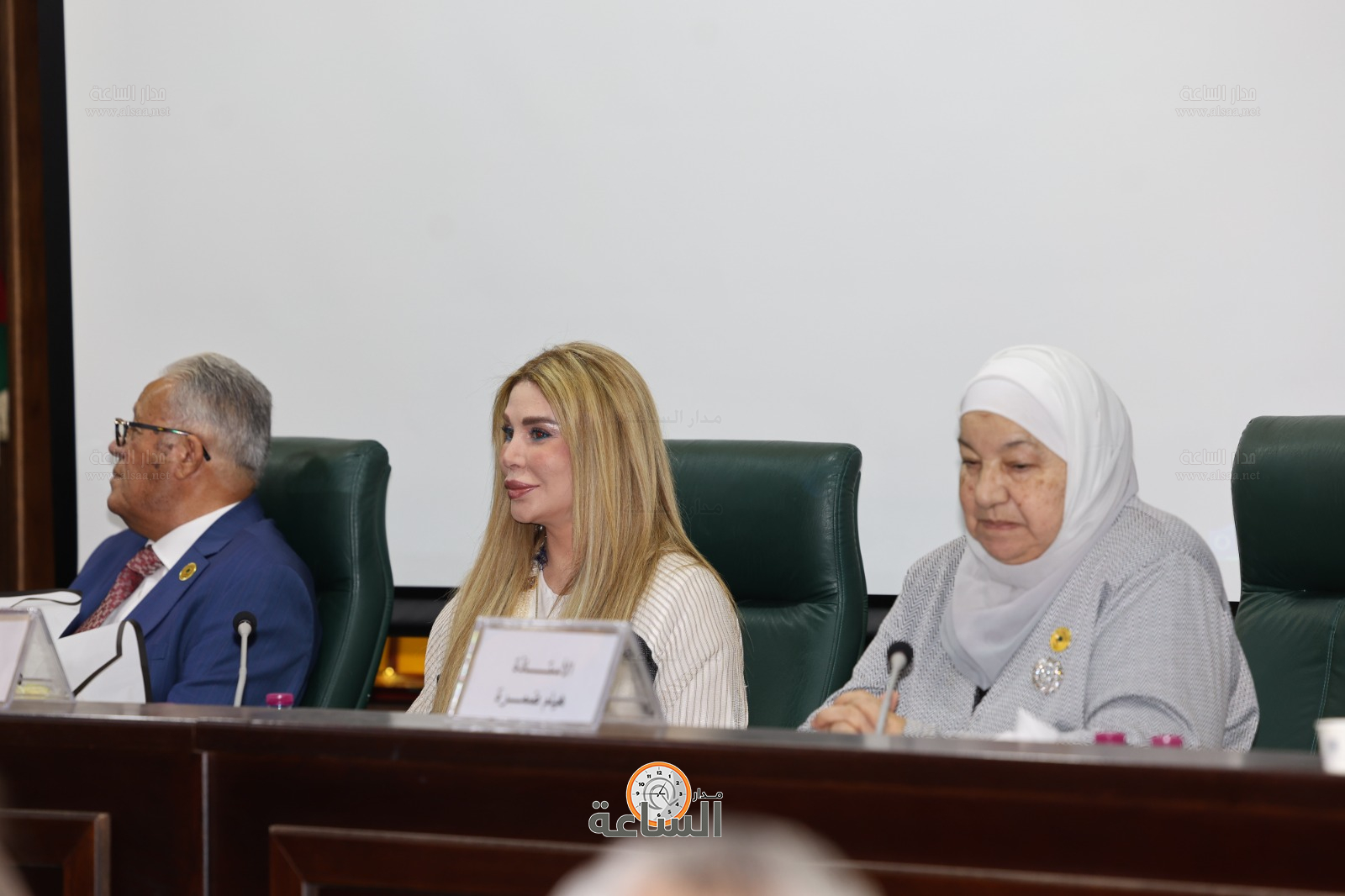 Madar Al-Saa Images 0.7050159471655176