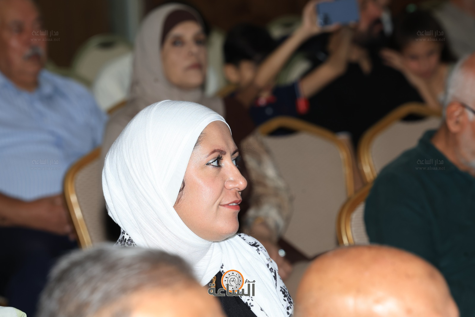 Madar Al-Saa Images 0.5000812329672806