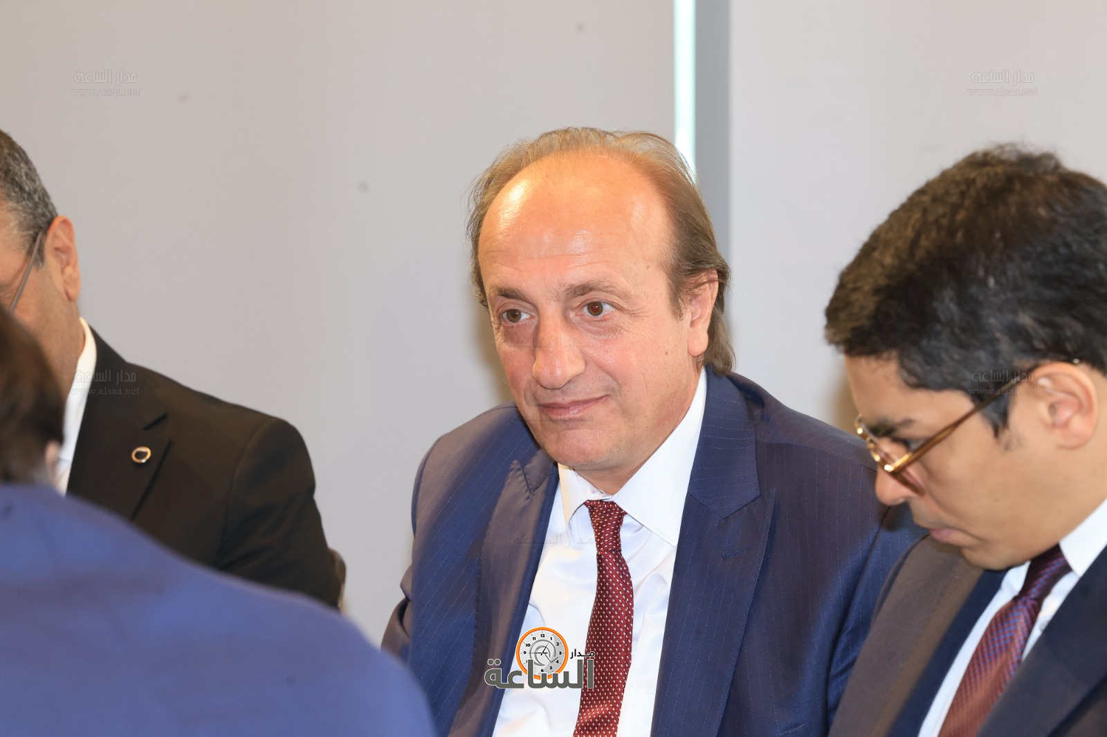 Madar Al-Saa Images 0.5225235077241097