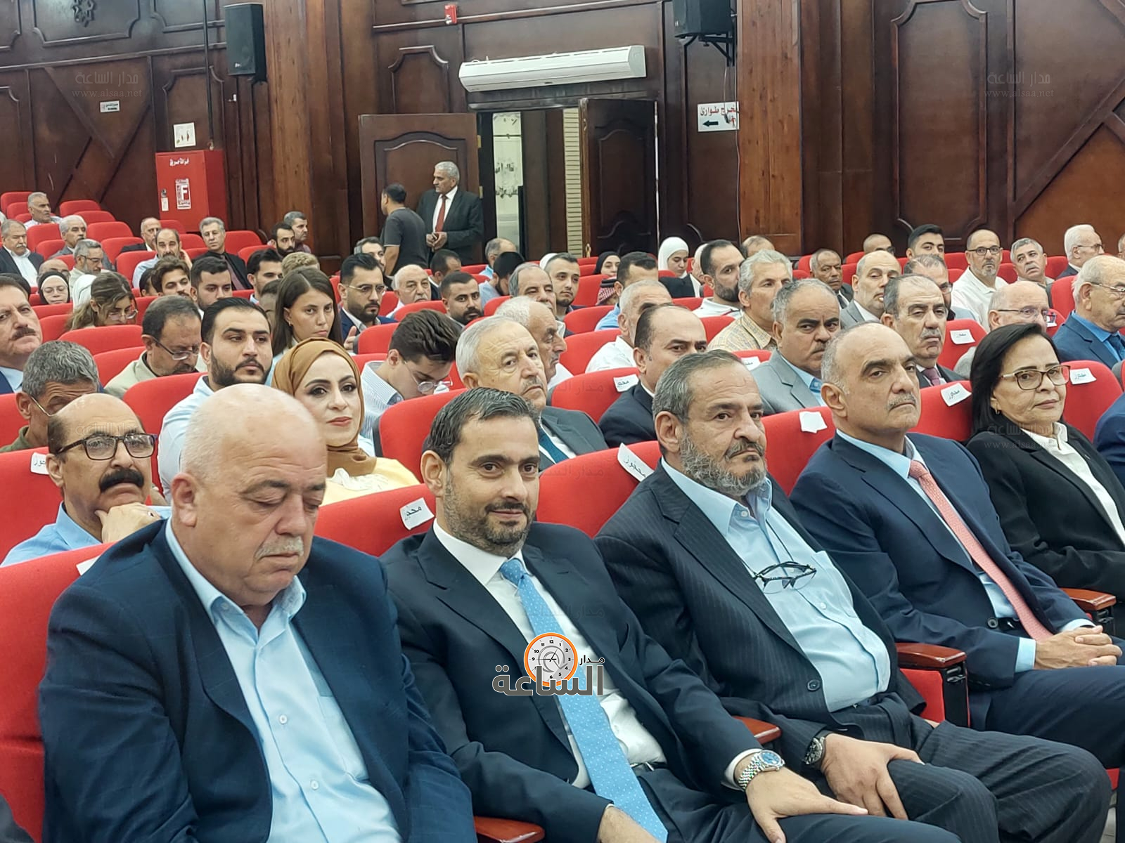 Madar Al-Saa Images 0.15295662882279215