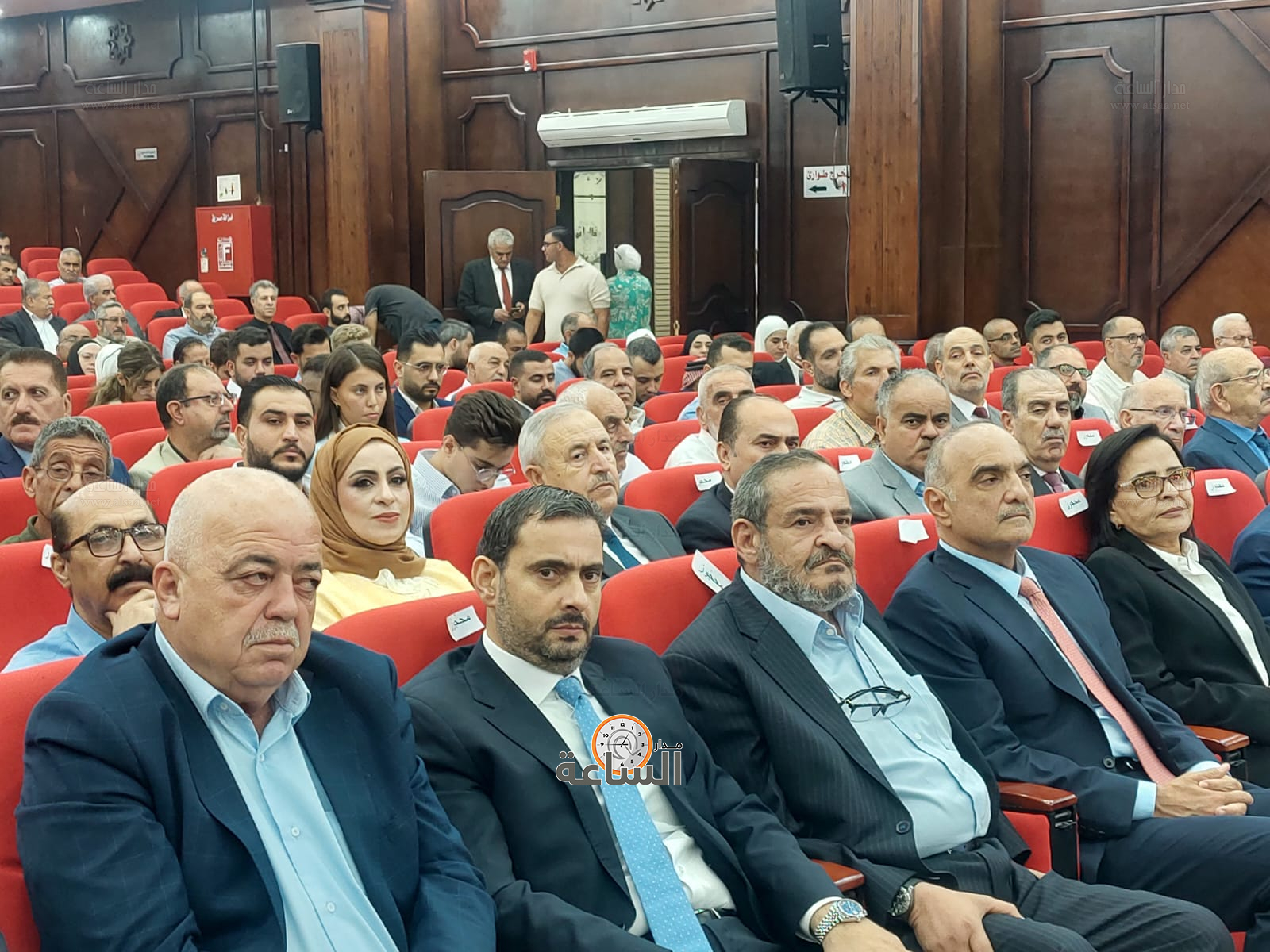 Madar Al-Saa Images 0.8904321041867245