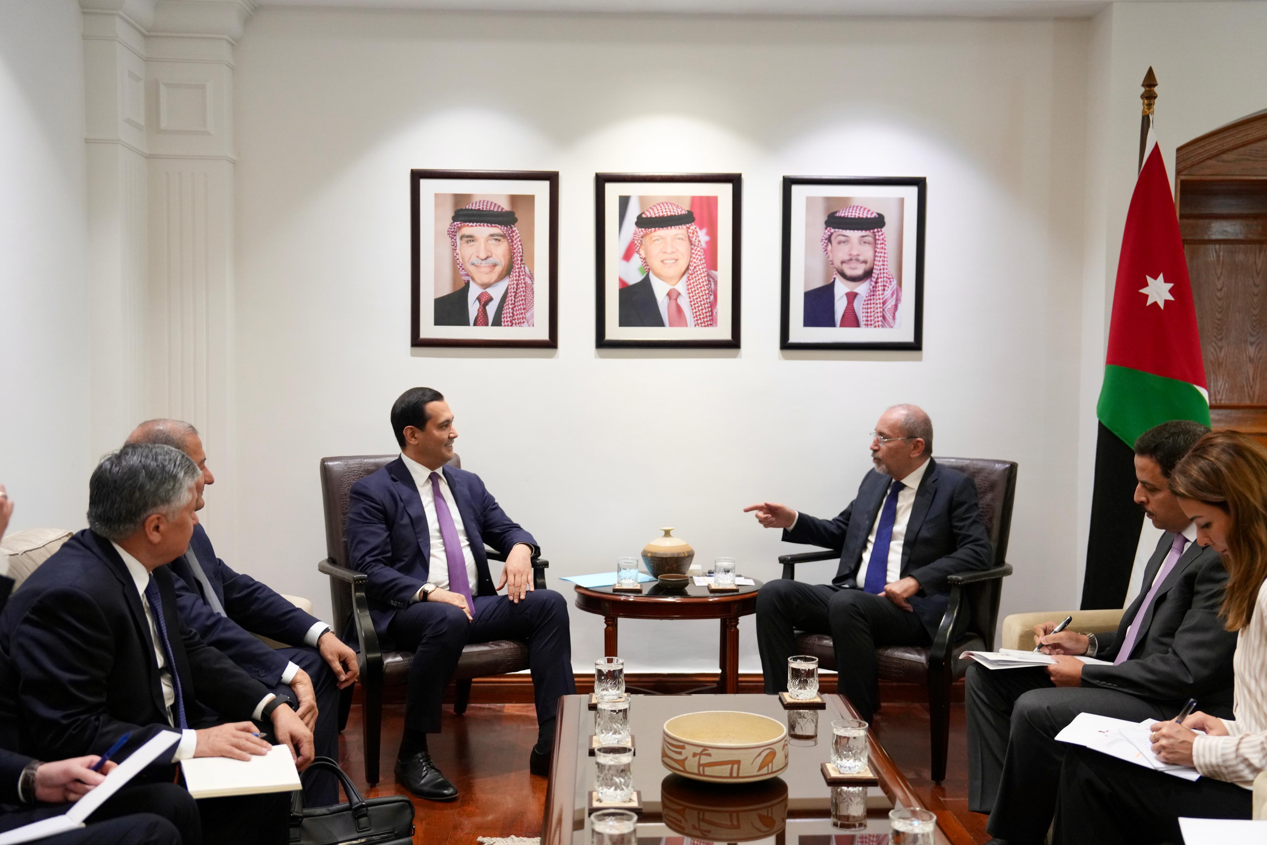 Madar Al-Saa Images 0.052537261198791874