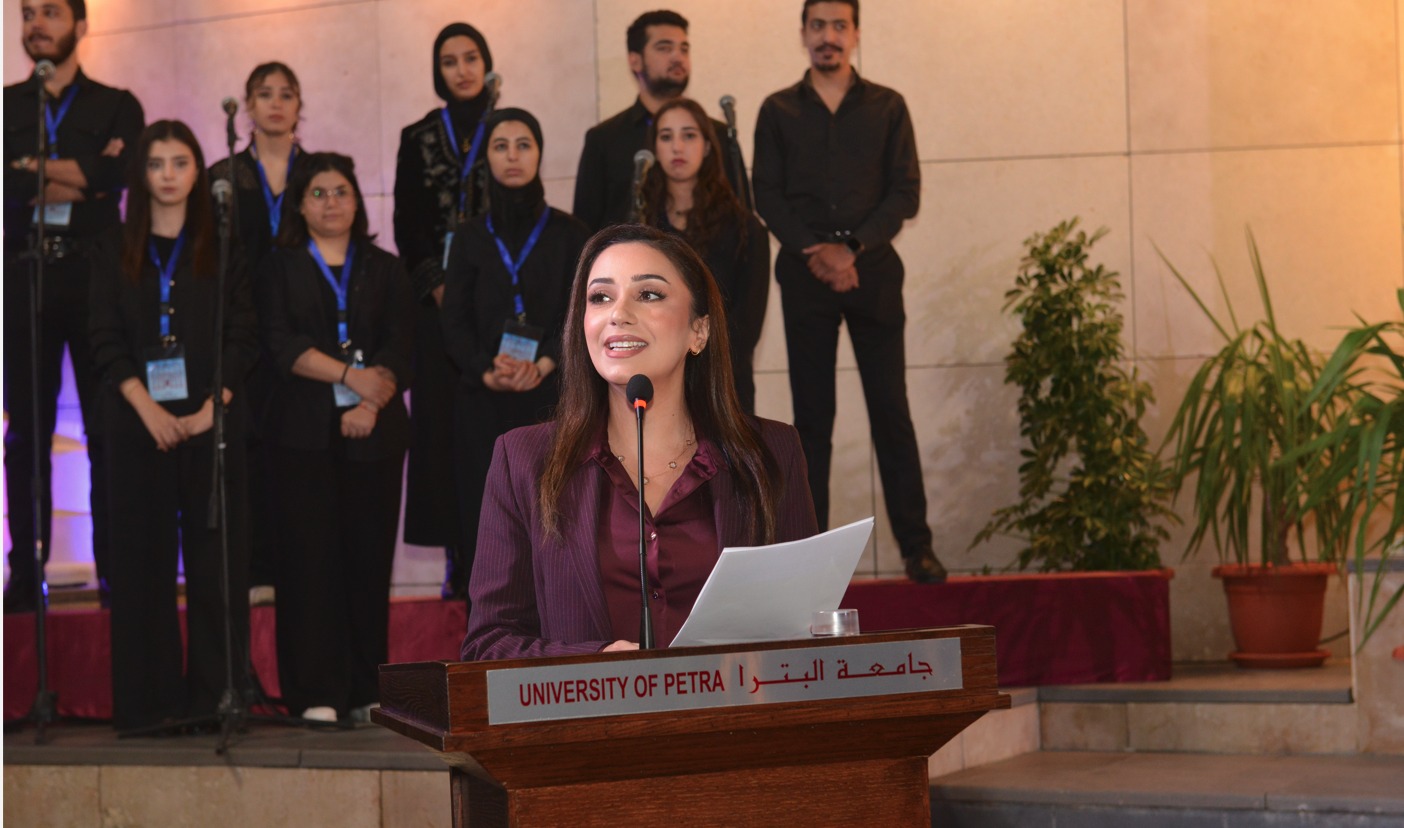 Madar Al-Saa Images 0.998914707585975