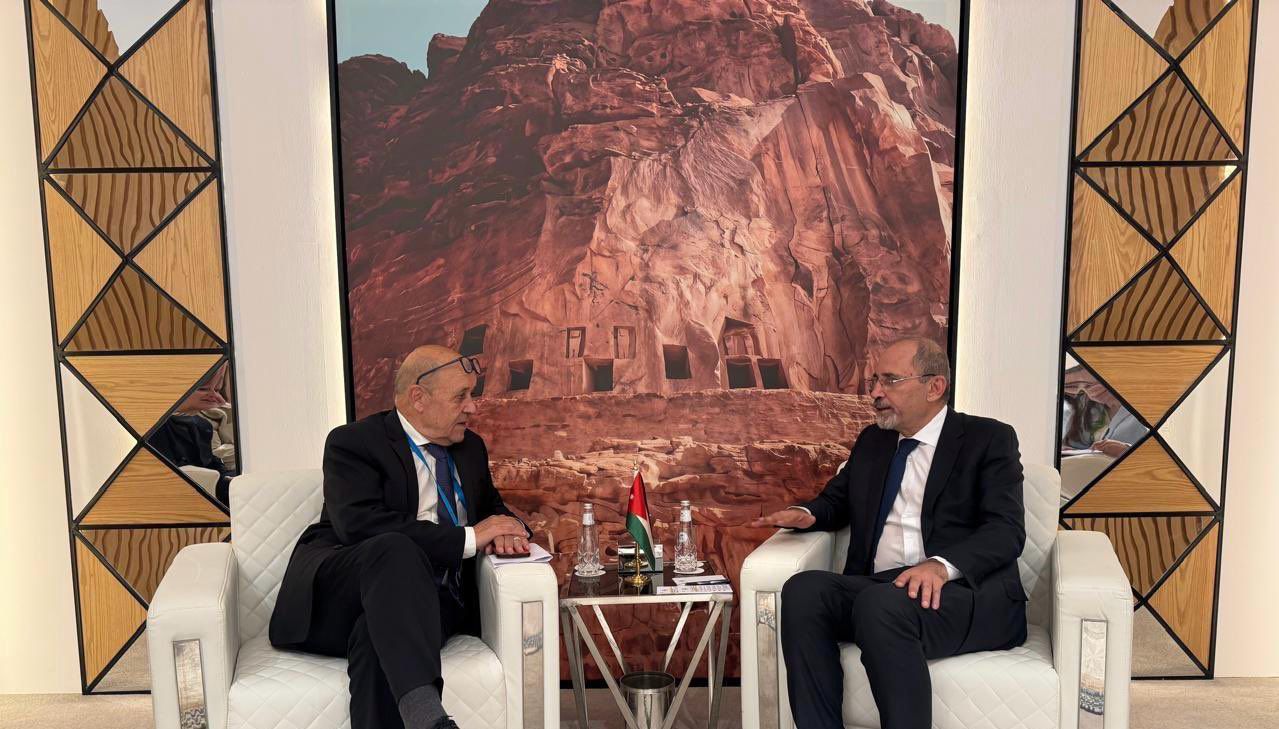 Madar Al-Saa Images 0.8204088001867282