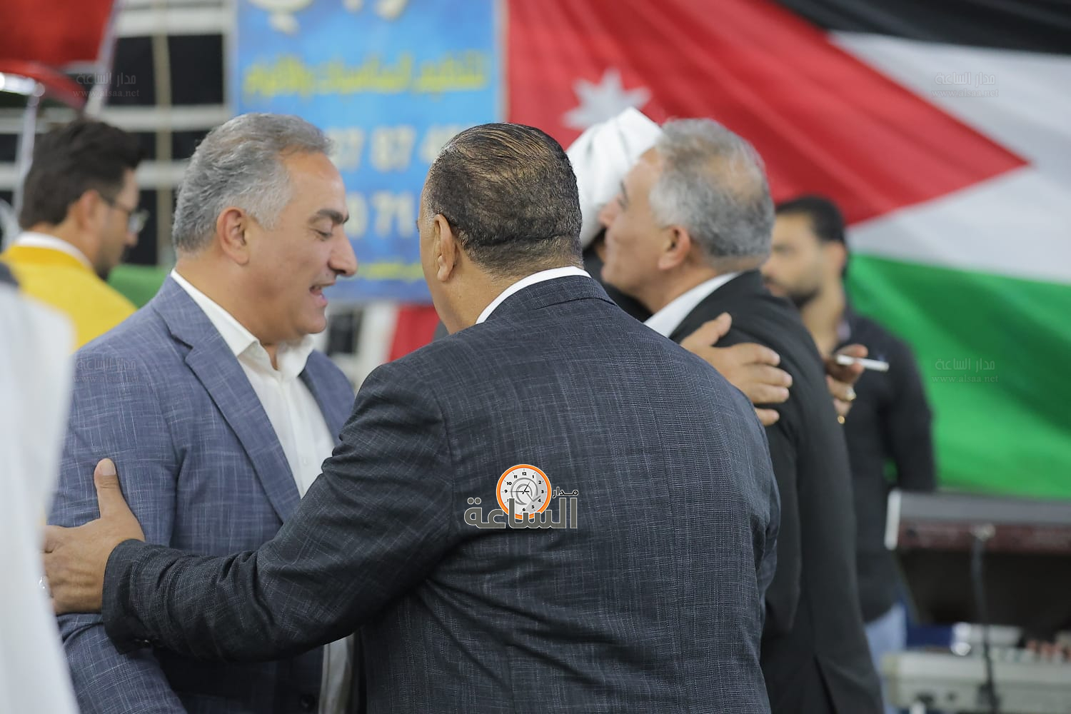 Madar Al-Saa Images 0.8706079640327734