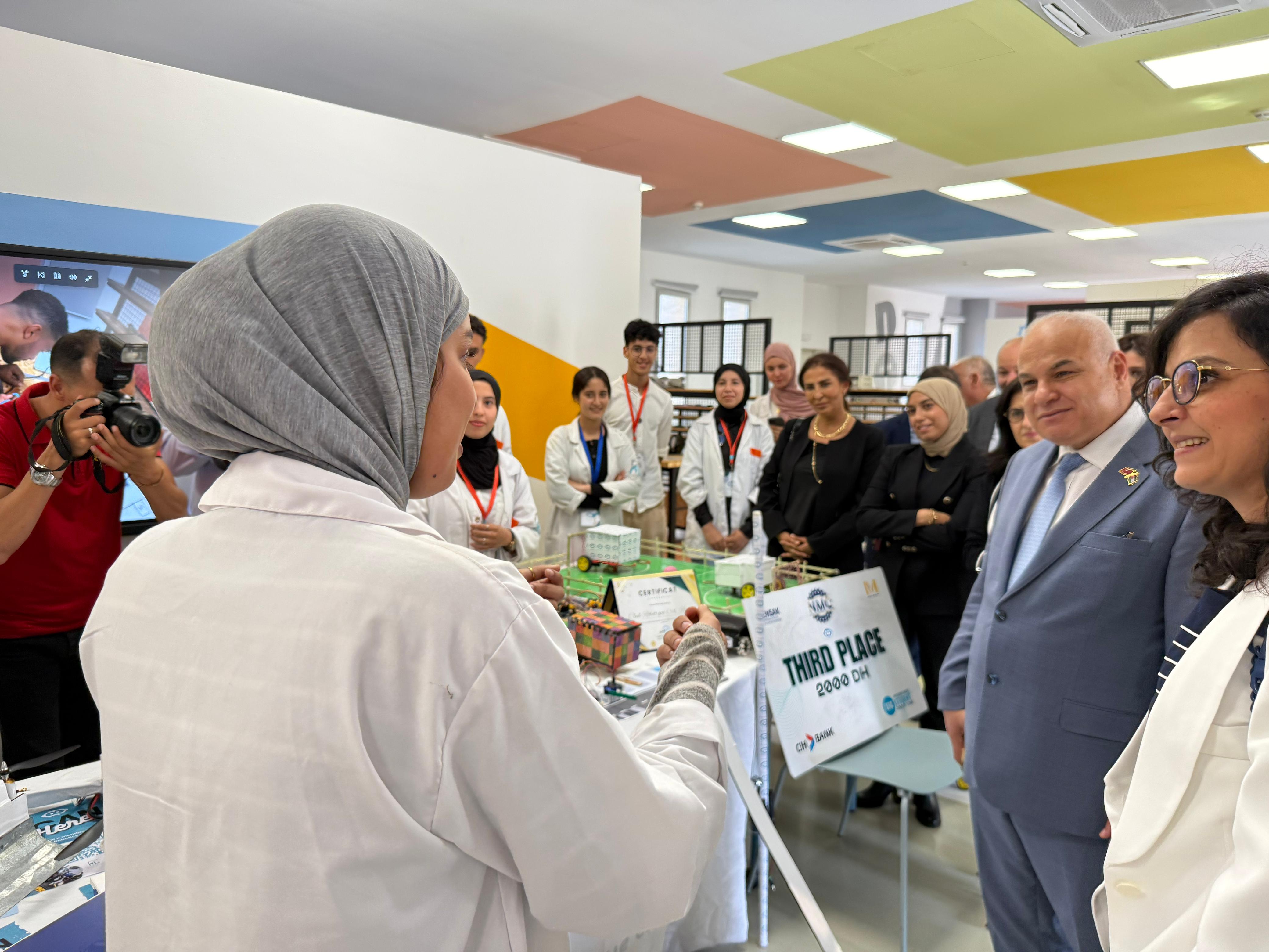 Madar Al-Saa Images 0.843767004812319