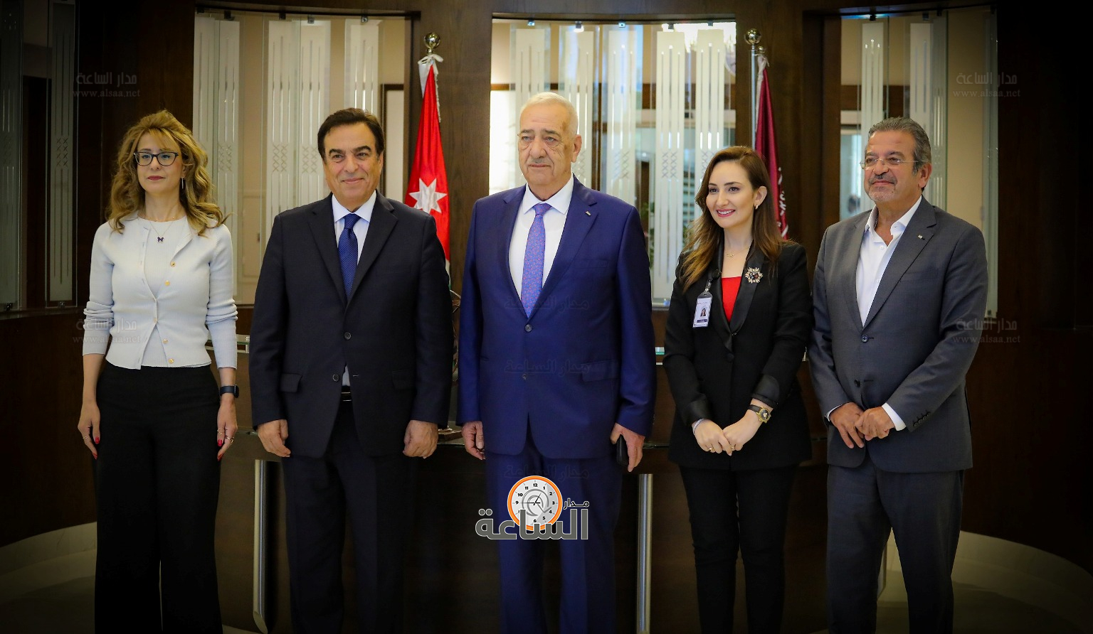 Madar Al-Saa Images 0.2472627058879372