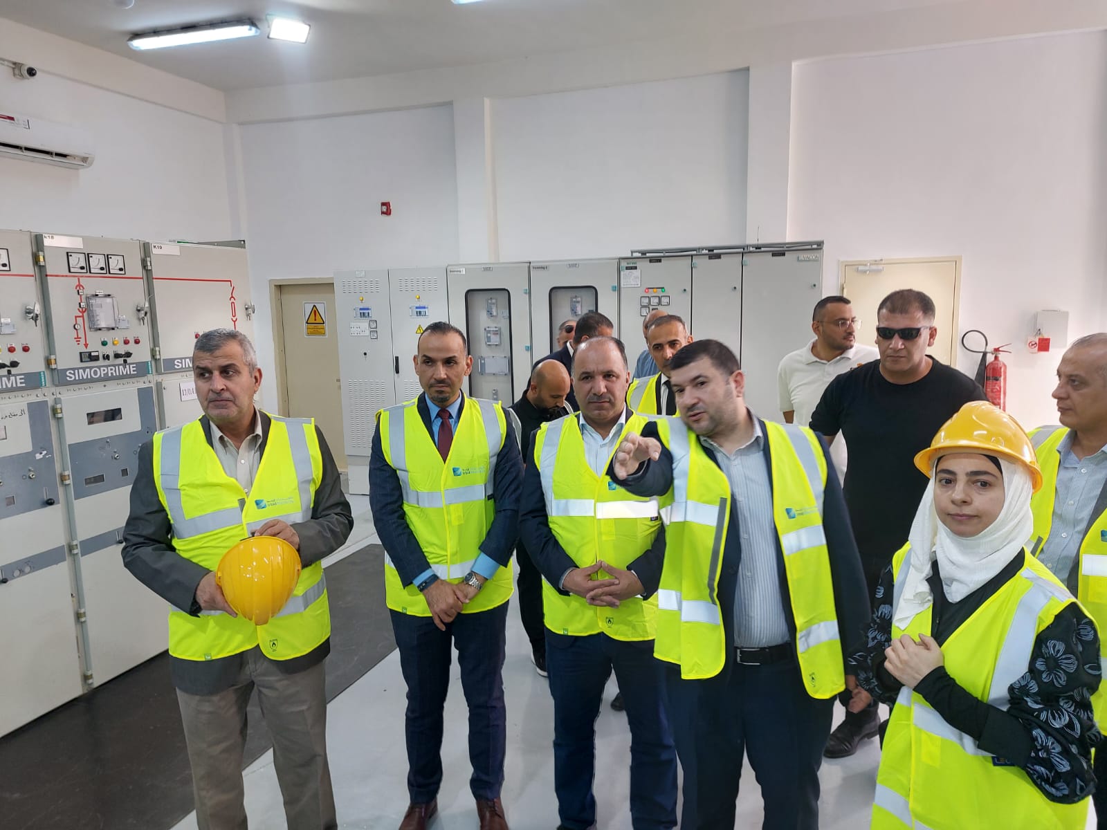 Madar Al-Saa Images 0.5754352448862579