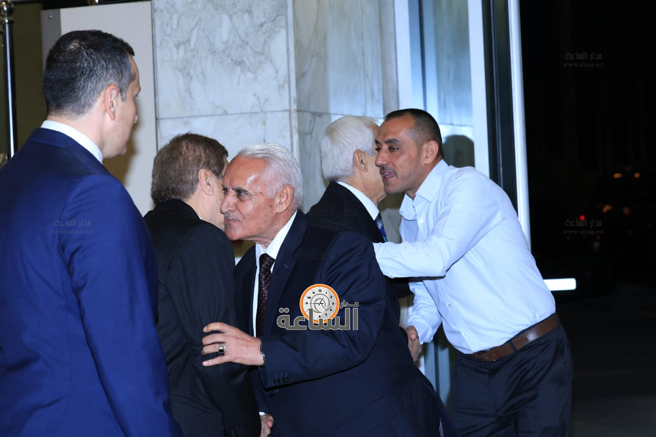 Madar Al-Saa Images 0.41431105859960216