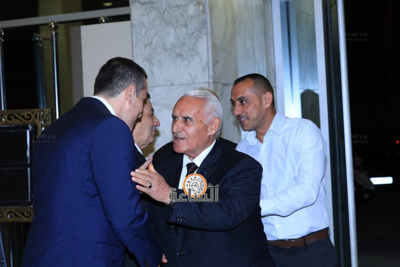 Madar Al-Saa Images 0.44985382720772593