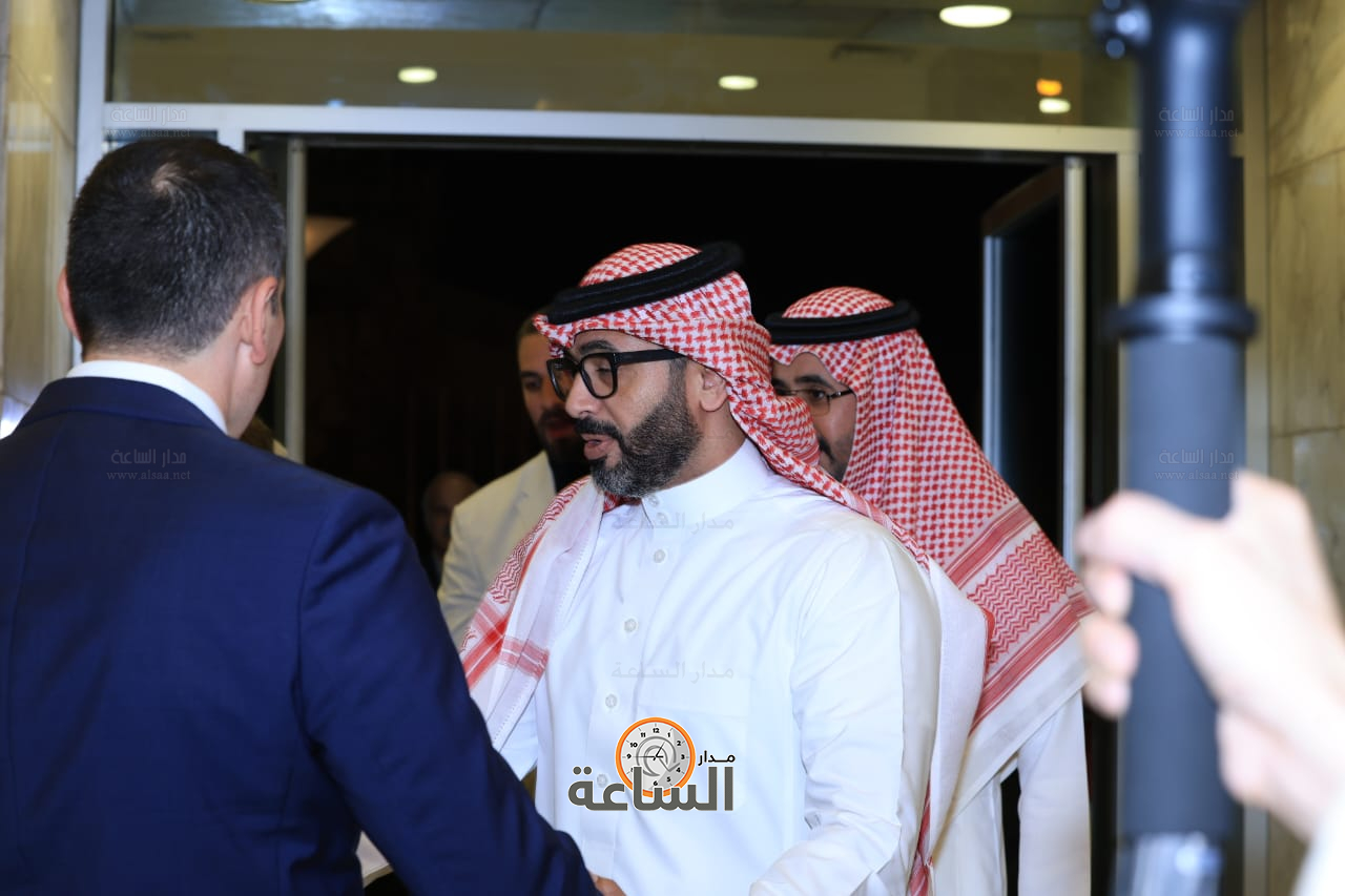 Madar Al-Saa Images 0.40430676412860966